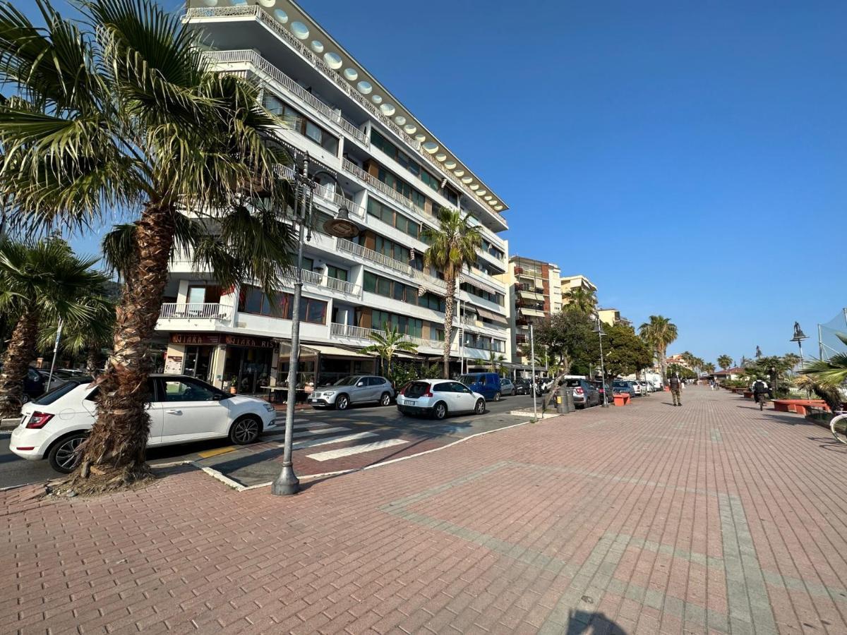 Appartamento Aria Del Mare Ventimiglia Kültér fotó